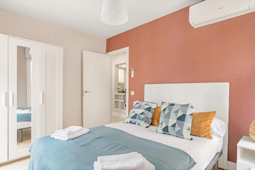 2 Bedrooms 1 Bathroom Furnished - Las Letras - Bright - Mintystay Madrid Exteriör bild